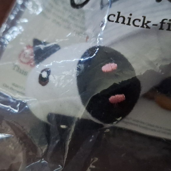 🐄 Chik Fil-A 'Eat More Chikin' stuffed collectible plush cow. 2017. New in bag. - Picture 5 of 7